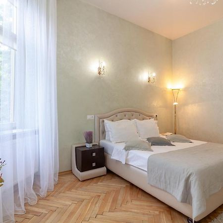 Alfa Apartments Levytskoho Lviv Eksteriør billede