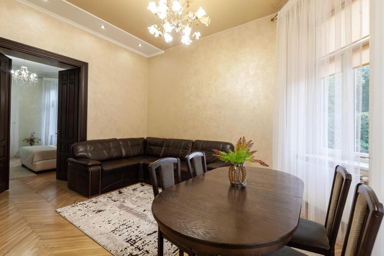 Alfa Apartments Levytskoho Lviv Eksteriør billede