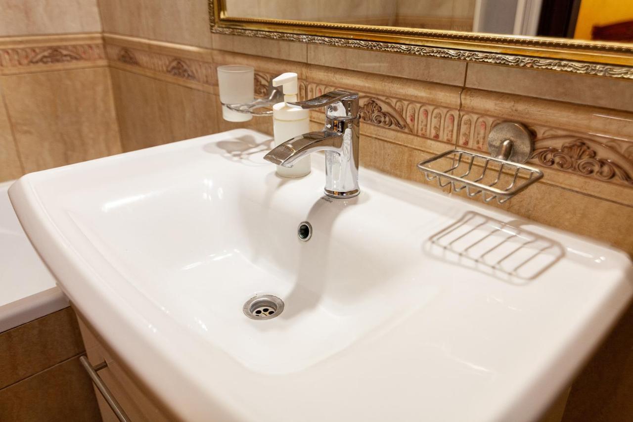 Alfa Apartments Levytskoho Lviv Eksteriør billede